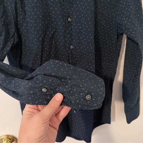 Abercrombie & Fitch Men’s Button Down Super Slim Stretch XS Navy Blue Pattern - Picture 3 of 10